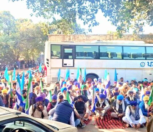 Punjab Bus Strike: यूनियन ने पुलिस कार्रवाई और किलोमीटर स्कीम का किया विरोध, निलंबित कर्मचारियों की बहाली की मांग Hoshiarpur News