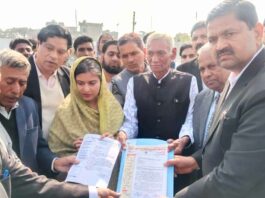 अधिवक्ताओं ने सांसद इकरा हसन के आवास पर पहुंचकर किया प्रदर्शन, सौंपा ज्ञापन Kairana News