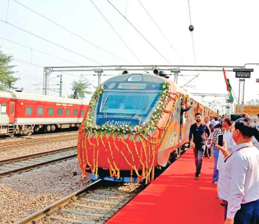 Vande Bharat Train: हरियाणा के तीन स्टेशनों पर हुआ वंदे भारत ट्रेन का ठहराव Kurukshetra News