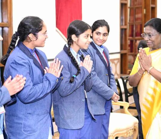 Droupadi Murmu: सेंट जेवियर्स के छात्रों की राष्ट्रपति से मुलाकात बनी जीवन का अविस्मरणीय अनुभव Miranpur
