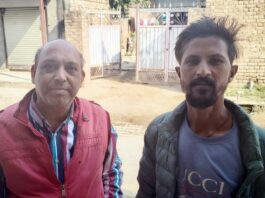 कीमती से कीमती वस्तु देखकर भी नहीं डोल रहा ईमान! हनुमानगढ़ के सोनू मक्कड़ इन्सां ने लौटाया कीमती मोबाइल Hanumangarh News