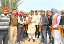 झांसा–कुरुक्षेत्र रोड पर विकास की नई राह: पंडित जय भगवान शर्मा ने किया प्रीमिक्स कारपेटिंग कार्य का शुभारंभ Pehowa News