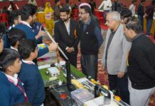 शाह सतनाम जी बॉयज स्कूल में अभिभावक-अध्यापक बैठक व मेगा एग्जीबिशन का भव्य आयोजन Sirsa News