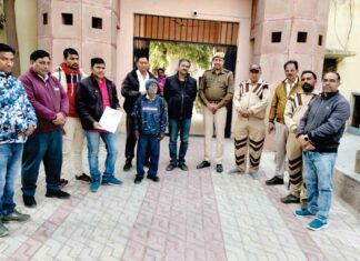 2 साल से परिवार से बिछड़ा था मानसिक विक्षिप्त बुजुर्ग, परिजनों से मिलाया तो जताया पूज्य गुरुजी व सेवादारों का आभार Sangaria News