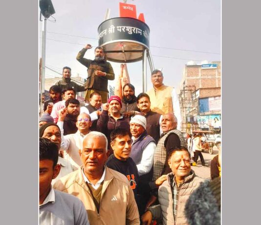 भगवान परशुराम चौक का विधायक व नप चेयरपर्सन प्रतिनिधि ने किया उद्घाटन Bhiwani News