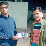 Honesty: рд╢рд╛рд╣ рд╕рддрдирд╛рдо рдЬреА рдЕрд╕реНрдкрддрд╛рд▓ рдХреЗ рдмрд┐рдЬрд▓реА рдореИрдХреЗрдирд┐рдХ рдиреЗ рдореЛрдмрд╛рдЗрд▓ рд▓реМрдЯрд╛ рдХрд░ рджрд┐рдЦрд╛рдИ рдИрдорд╛рдирджрд╛рд░реА Sri Gurusar Modia News