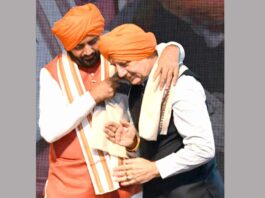 गुरुग्राम: गुरु तेग बहादुर साहिब जी का बलिदान संपूर्ण मानव सभ्यता के माथे का तिलक: अनुपम खेर Gurugram News