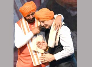 गुरुग्राम: गुरु तेग बहादुर साहिब जी का बलिदान संपूर्ण मानव सभ्यता के माथे का तिलक: अनुपम खेर Gurugram News