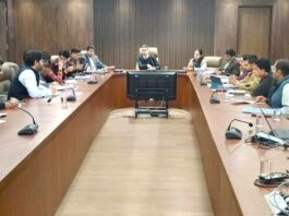 Air Pollution: गुरुग्राम में वायु प्रदूषण नियंत्रण को लेकर बैठक आयोजित, वायु गुणवत्ता सुधारने पर मंथन Gurugram News