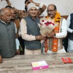 प्रदीप चौधरी के राष्ट्रीय परिषद सदस्य बनाए जाने पर बांटी मिठाईयां Kairana