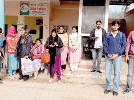 Haryana Roadways: रोडवेज की लेट-लतीफी विद्यार्थियों की पढ़ाई पर पड़ रही भारी, परीक्षाओं के चलते छात्राओं का शहर पहुंचना हो रहा मुश्किल Sirsa News