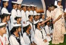 Indian Navy Day: भारतीय नौसेना ने दिखाई शक्तिशाली समुद्री ताक़त, राष्ट्रपति व उपराष्ट्रपति ने दी नौसेना दिवस की शुभकामनाएँ Indian Navy Day