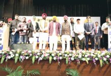 Mini Bus Permits Issued: गांवों के बुजुर्गों व छात्राओं को नहीं चलना पड़ेगा पैदल, उनके बेटे ने कर दिया इंतजाम: मान Punjab News