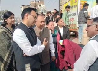 कलक्ट्रेट में रैम्प बनवाने की मांग Hanumangarh News