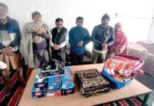 Welfare Work: समाजसेवी अमरजीत मोंगा इन्सां ने जरूरतमंद लोगों को गर्म वस्त्र वितरण किये Sirsa News