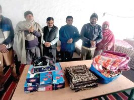 Welfare Work: समाजसेवी अमरजीत मोंगा इन्सां ने जरूरतमंद लोगों को गर्म वस्त्र वितरण किये Sirsa News