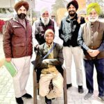 डेरा श्रद्धालुओं ने मानसिक रूप से विक्षिप्त युवक को परिजनों से मिलवाकर निभाया इन्सानियत का फर्ज Sangrur News