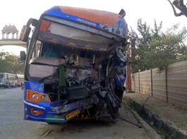 Sikar Bus Accident: स्लीपर बस और ट्रक की जोरदार टक्कर, 4 ने मौके पर ही तोड़ा दम, 28 से अधिक घायल Sikar News