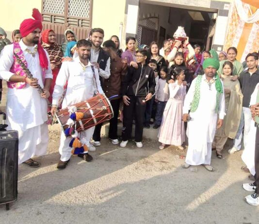 Kuan Poojan: समाज की बदल रही सोच, बेटों के समान बेटियों के जन्म पर मनाई जा रही खुशी Uklana News