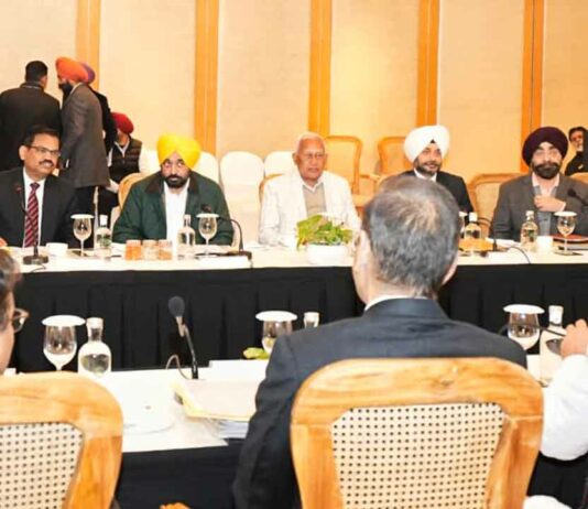 जल विवाद पर पंजाब के हितों की मजबूती से रक्षा कर रही है पंजाब सरकार: मुख्यमंत्री भगवंत सिंह मान Chandigarh News