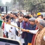 केंद्रीय राज्य मंत्री कृष्णपाल गुर्जर ने स्वास्थ्य सुविधाओं से लेस दो बसों को हरी झंडी दिखाकर रवाना किया Faridabad News