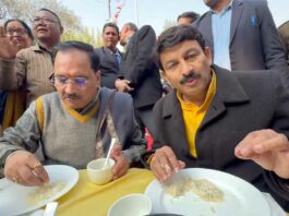 Manoj Tiwari Theft News