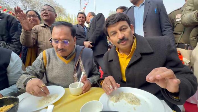 Manoj Tiwari Theft News