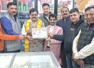 उत्तर प्रदेश उद्योग व्यापार प्रतिनिधि मंडल के जिला उपाध्यक्ष बने संजीव संगम प्रजापति Muzaffarnagar News