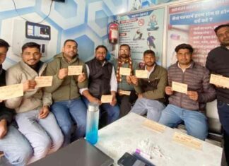 Hanumangarh: मुख्यमंत्री व चिकित्सा मंत्री को अपने खून से लिखे पत्र Hanumangarh News