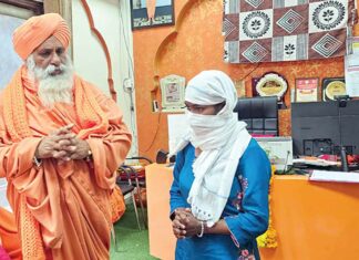 Punjab News: सांसद सीचेवाल के प्रयास से ओमान में फंसी पंजाब की पांच महिलाओं को सुरक्षित भारत वापस लाया गया Phagwara News