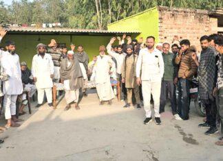 पुलिस और वाइल्डलाइफ विभाग ने एक घर से बरामद की भारी मात्रा में खेर की लकड़ी Pratap Nagar