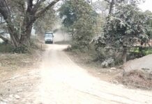 सिंचाई विभाग के रास्तों से गुजर रहे है खनन सामग्री से भरे वाहन क्षतिग्रस्त पुल से भारी वाहन गुजरने से कभी भी ढह सकता है पुल Pratap Nagar