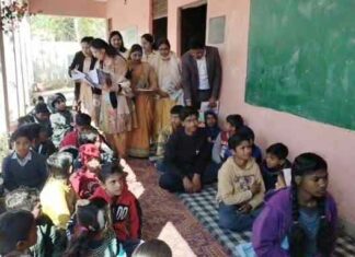 वसंत पंचमी पर बच्चों को पाठ्य सामग्री वितरण Hanumangarh News