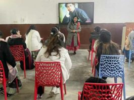 स्वामी विवेकानंद के विचारों को व्यवहार में उतारने का आह्वान