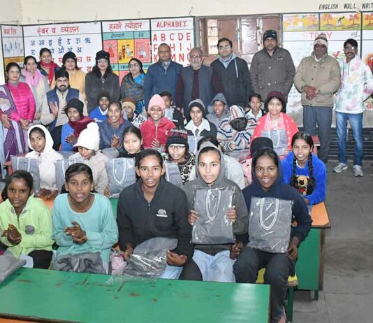 जरूरतमंद परिवारों के विद्यार्थियों को मिली सर्दी से राहत Hanumangarh News