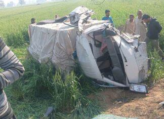 Road Accident News: फतेहाबाद में फुटबॉल खिलाड़ियों से भरी गाड़ी पलटी Fatehabad News