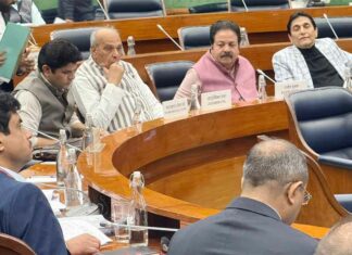 ”राहुल गांधी ‘दिवालिया’ हो चुके हैं” Political News