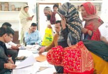 एसआईआर नोटिस निस्तारण हेतु मदरसा इशा-अतुल-इस्लाम में लगा कैंप Kairana