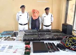 पश्चिम बंगाल में सिम बॉक्स रैकेट का भंडाफोड़, एक गिरफ्तार, 2500 से अधिक एक्टिव सिम बरामद Kolkata News