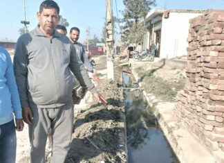 लक्कड़मय प्रतापपुर में दो साल पहले बने सीवरेज का नहीं हुआ कनेक्शन काम भी अधूरा पंचायती राज विभाग ने ठेकेदार की जारी की पेमेंट Pratap Nagar News