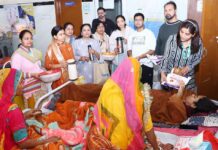जिला अस्पताल में बांटी सेवा और संवेदना की सौगात Hanumangarh News