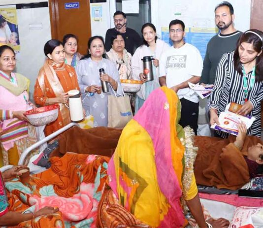 जिला अस्पताल में बांटी सेवा और संवेदना की सौगात Hanumangarh News