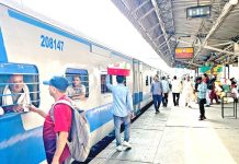 Railway News: गर्मियों की छुट्टियों में भीड़ कम करने के लिए उत्तर रेलवे ने 27 समर स्पेशल ट्रेनों का किया ऐलान, जानें कौन-कौन से रूट होंगे कवर Railway News