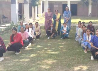 Pi Day: कन्या कॉलेज में पाई-डे पर छात्राओं को गणित विषय पर समझाया Kharkhoda News