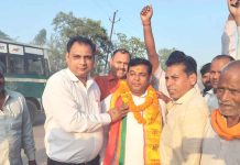 भाजपा जिला उपाध्यक्ष बनने पर विजय प्रजापति का मीरापुर में भव्य सम्मान, प्रजापति समाज में खुशी की लहर Miranpur News