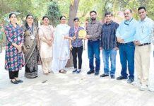 सरसा की पायल को कुश्ती में कमाल करने पर शाहपुर बेगू विद्यालय में किया सम्मानित Sirsa News