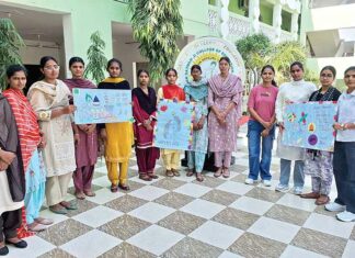 विद्यार्थियों के जीवन में भी सदा खुशियों के रंग बिखरते रहें : डॉ. चरणप्रीत कौर Sirsa News