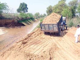 नाथूसरी चौपटा से गुजरने वाली शेरांवाली नहर दड़बा कलां के पास टूटी, किसानों को करना पड़ा भारी नुकसान का सामना Sirsa News