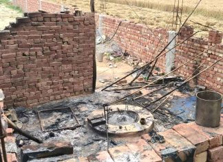 Fire: संदिग्ध परिस्थितियों में साधु की झोपड़ी में लगी आग, बाल-बाल बचे Kairana News